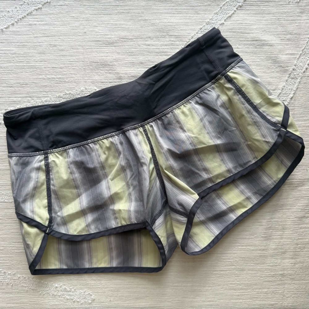 🩶LULULEMON Speed Shorts Coal Citron Ombre- Size 4 (XS)